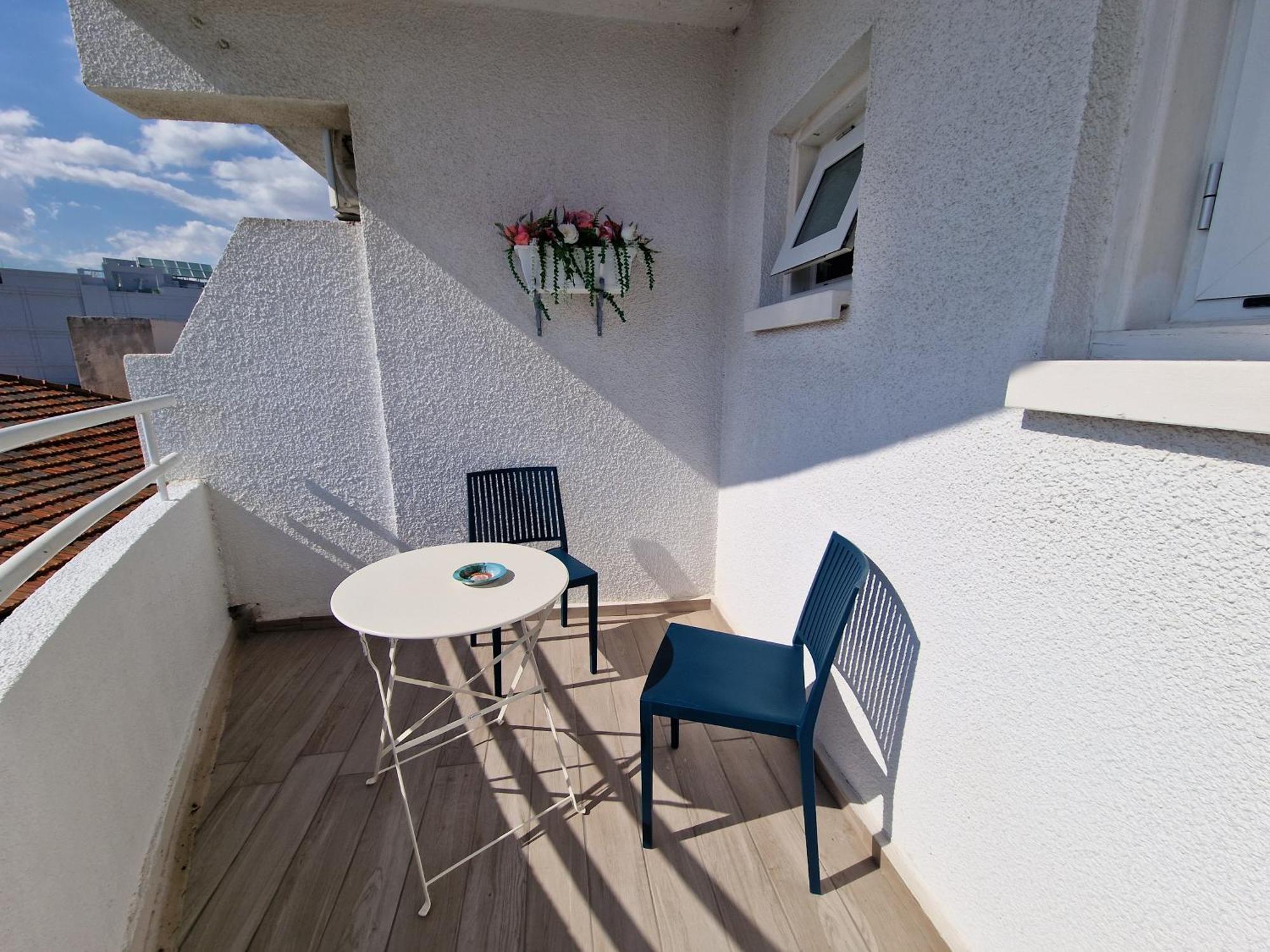 Kitieos Central Apts 100M From Finikoudes Beach Larnaca Extérieur photo