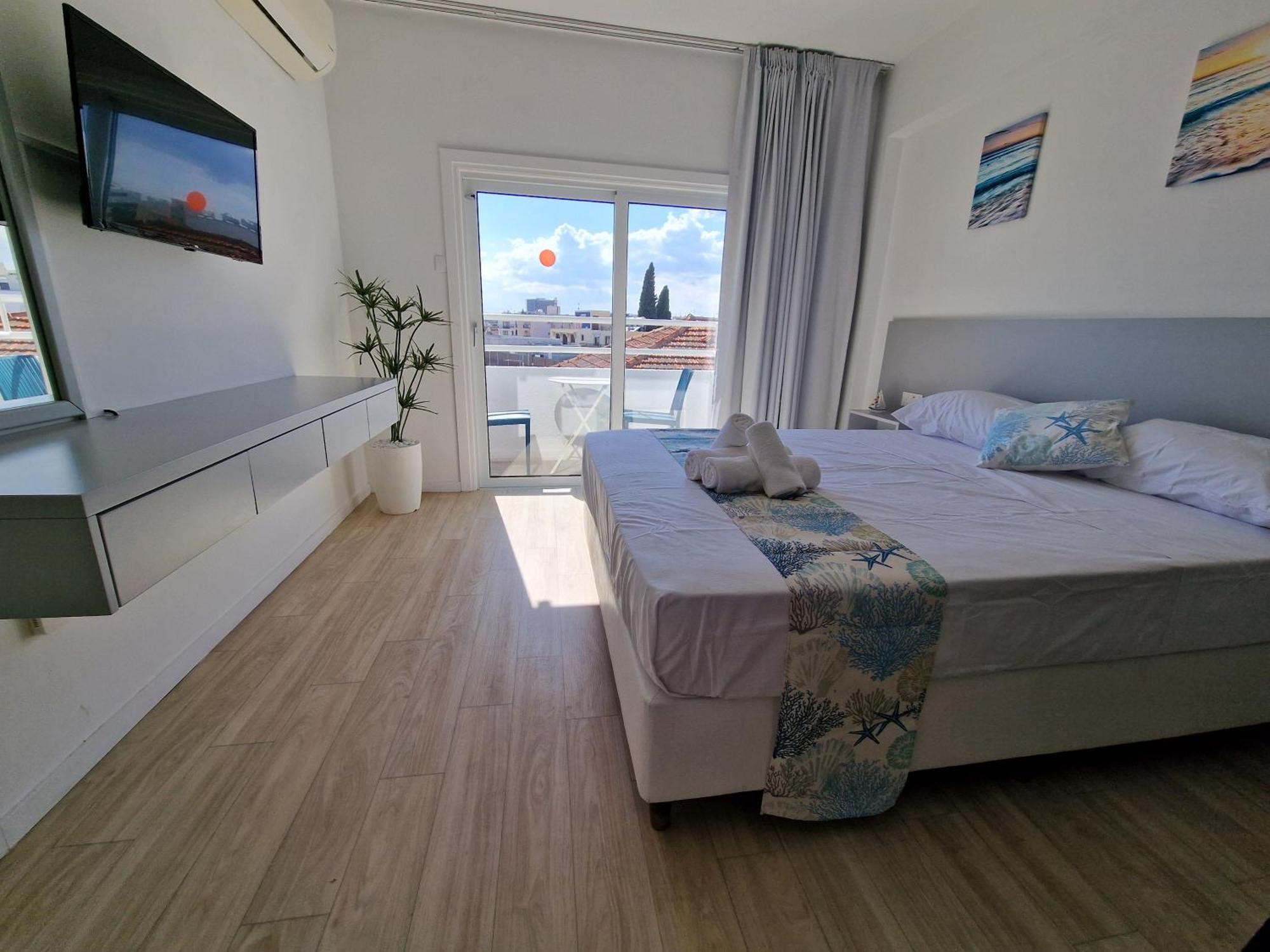 Kitieos Central Apts 100M From Finikoudes Beach Larnaca Extérieur photo