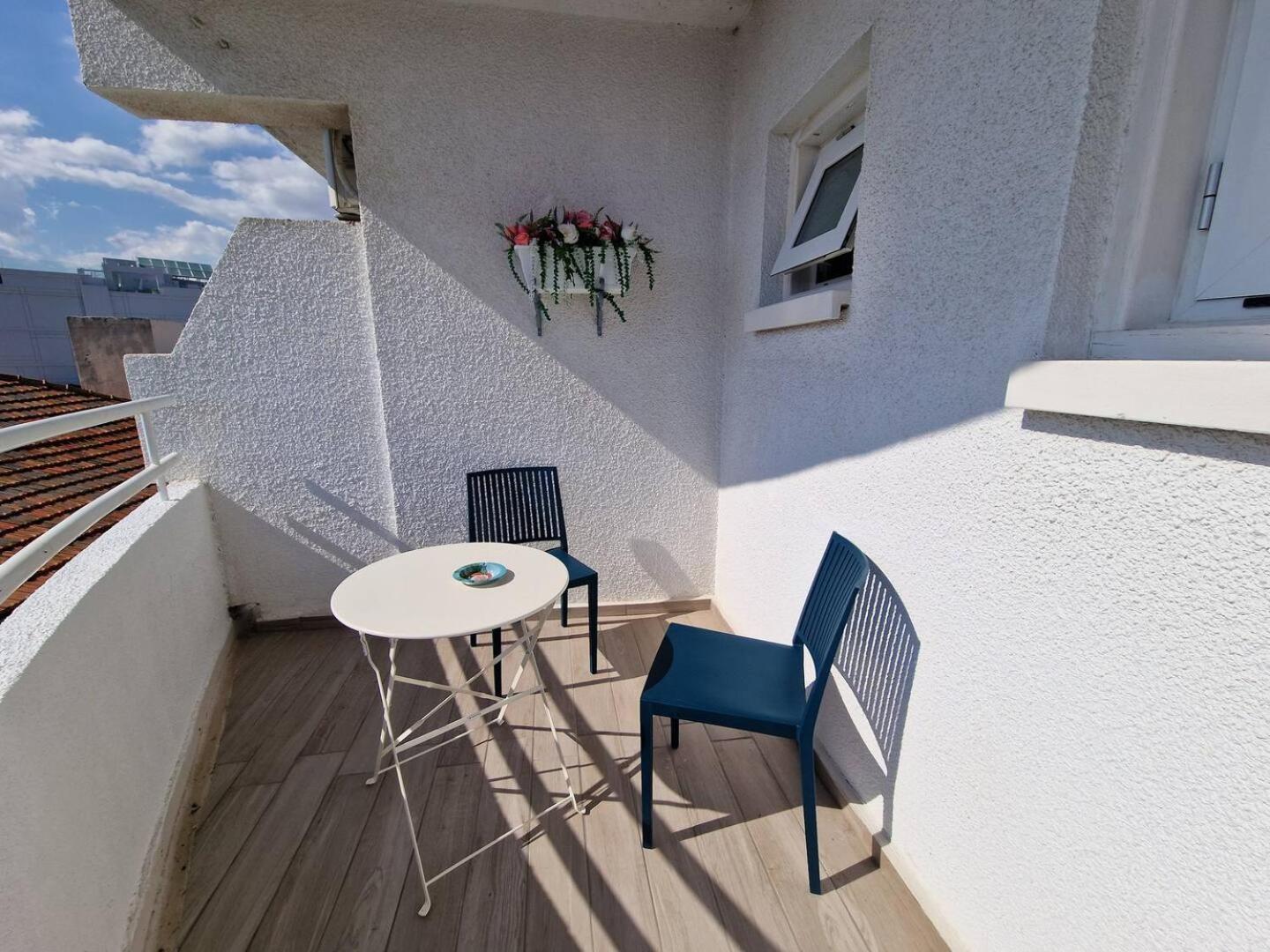 Kitieos Central Apts 100M From Finikoudes Beach Larnaca Extérieur photo