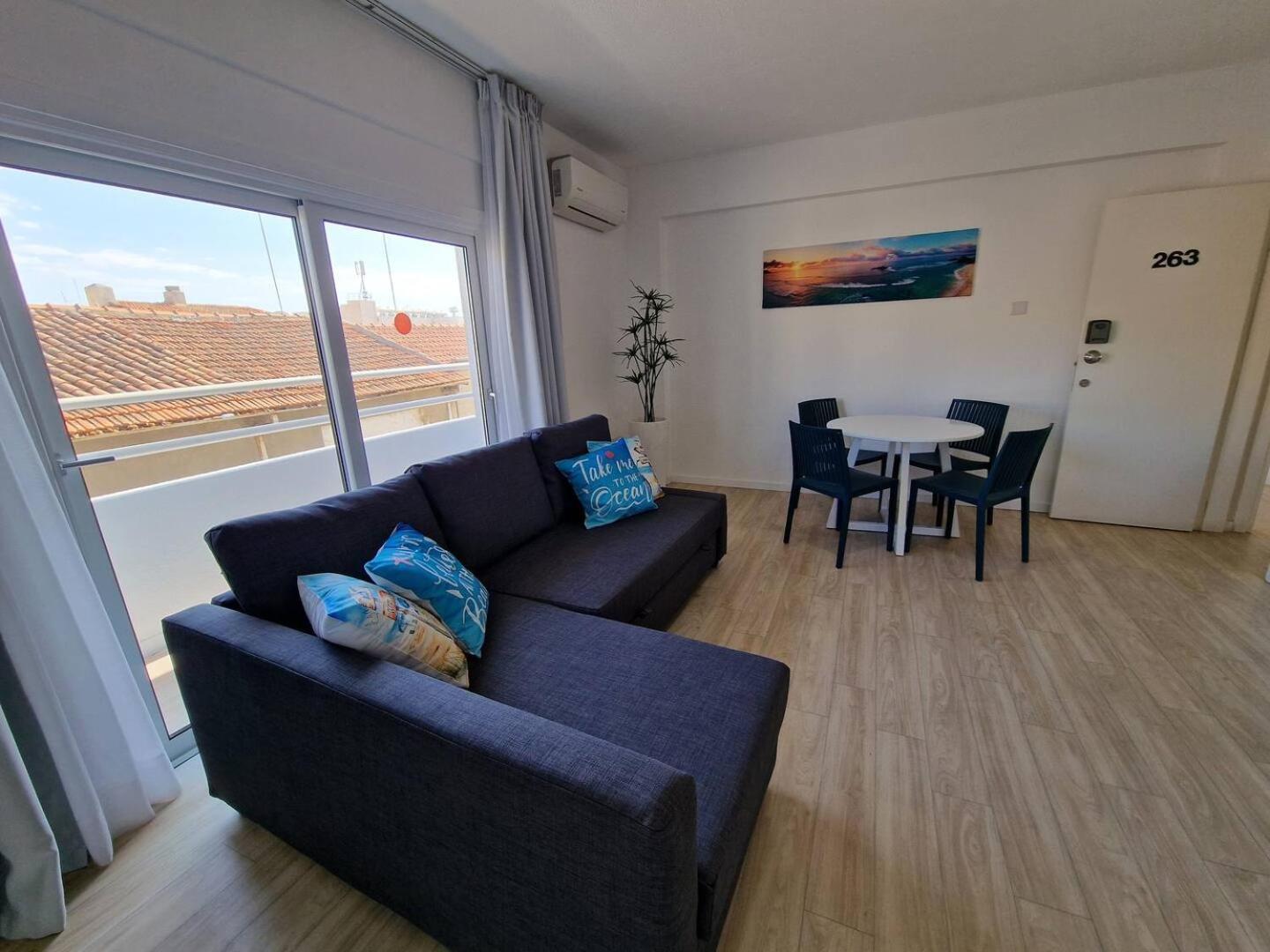 Kitieos Central Apts 100M From Finikoudes Beach Larnaca Extérieur photo