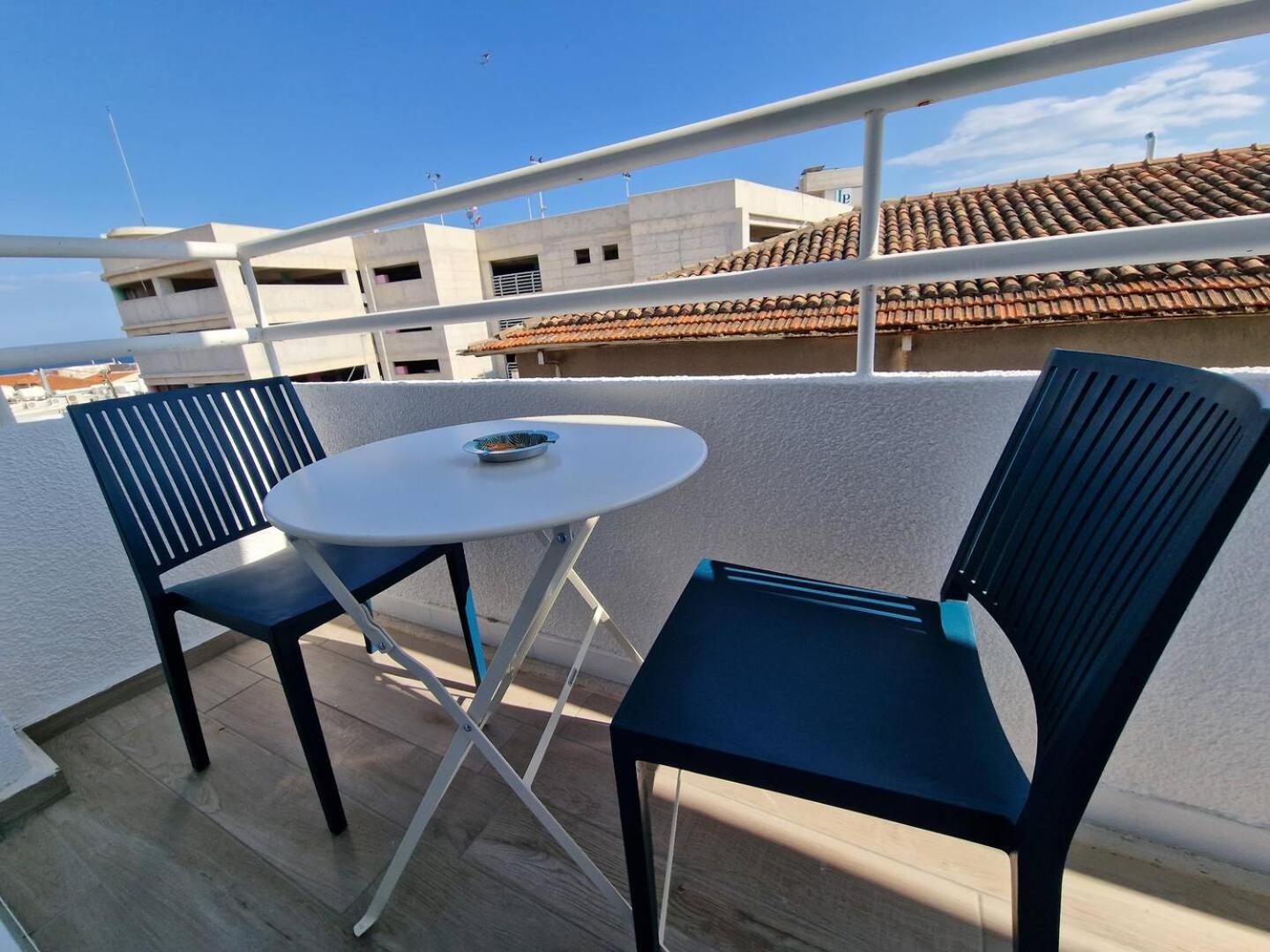 Kitieos Central Apts 100M From Finikoudes Beach Larnaca Extérieur photo