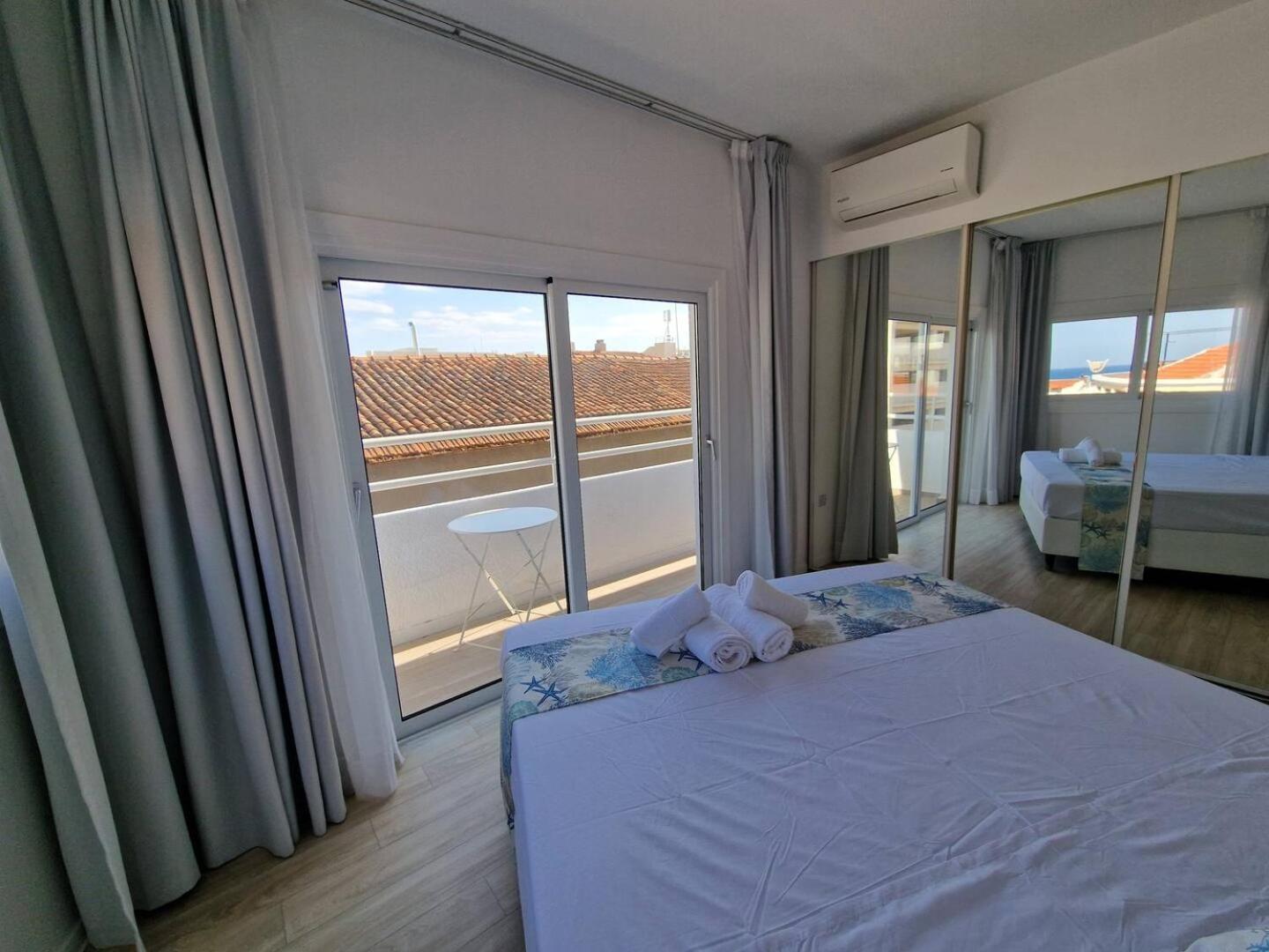 Kitieos Central Apts 100M From Finikoudes Beach Larnaca Extérieur photo